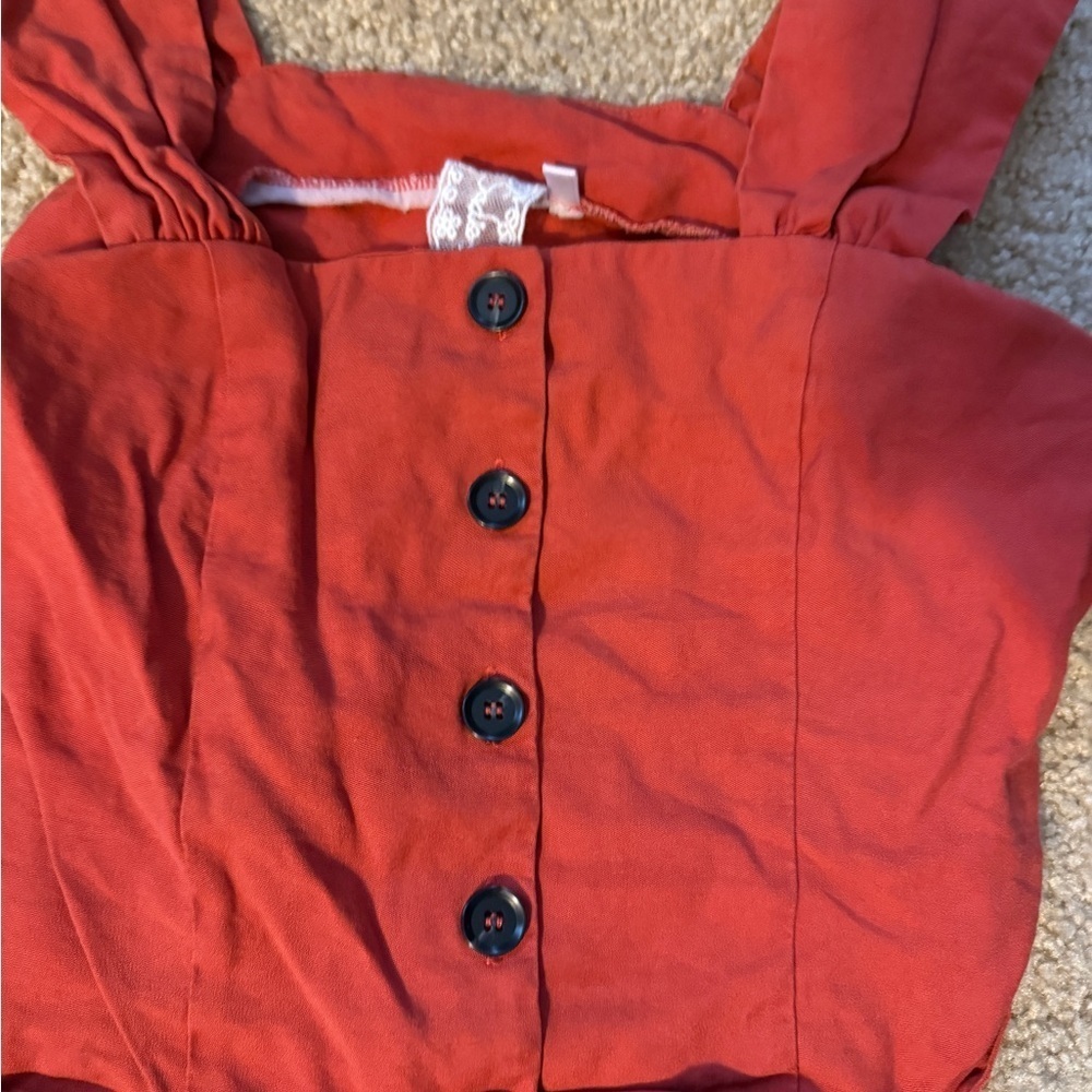 Chic Red Button-Up Top - Picture 2 of 6